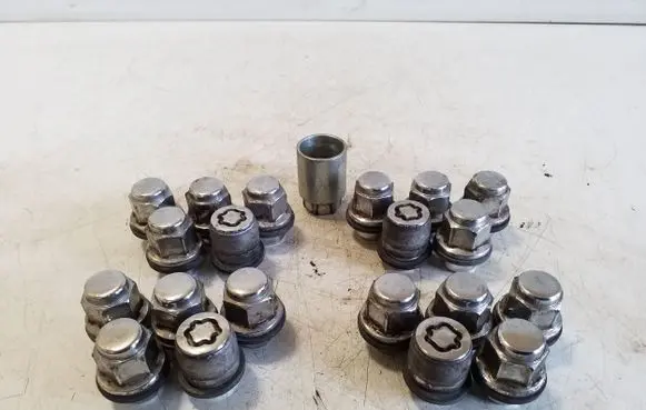 Lexus NX Nuts/bolts 