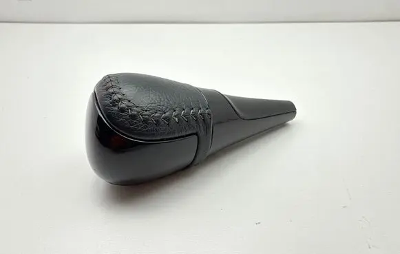 Toyota Yaris Gear lever shifter trim leather/knob