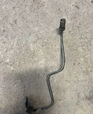 Nissan Almera N16 Fuel injector supply line/pipe 