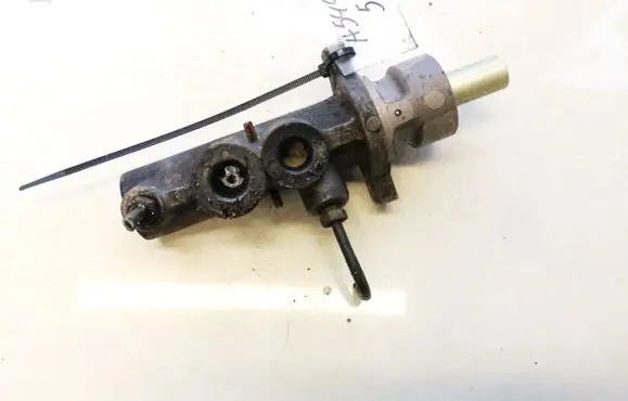 Volvo S40, V40 Master brake cylinder