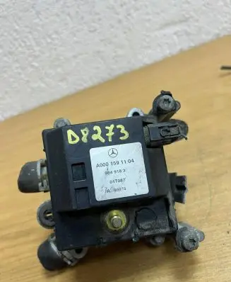 Mercedes-Benz E W210 Other control units/modules A0001591104 D8273