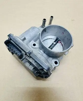 Toyota RAV 4 (XA40) Throttle body valve 2203036020