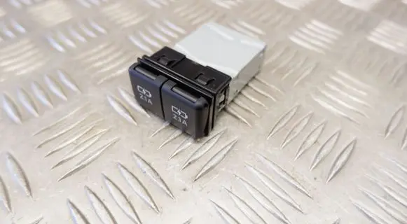 Toyota Highlander XU70 USB socket connector 855320E010