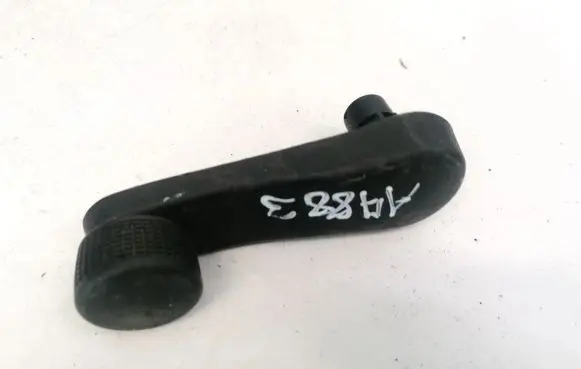 Volkswagen PASSAT B4 Front door window winding handle 3A0837581