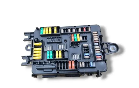 BMW 1 F20 F21 Fuse module 9337880