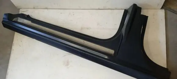 Sill/side skirt trim