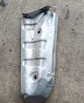 BMW 4 F32 F33 Heat shield in engine bay 8508130