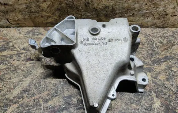 Skoda Octavia Mk3 (5E) Engine mounting bracket 04E199275