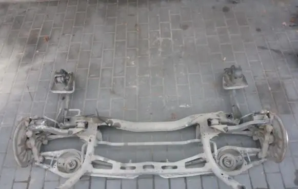 Volkswagen Golf VII Rear axle beam 
