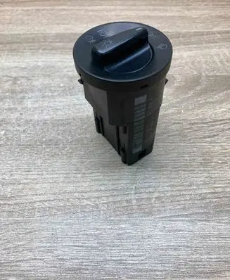 Volkswagen PASSAT B5 Light switch 1C0941531A