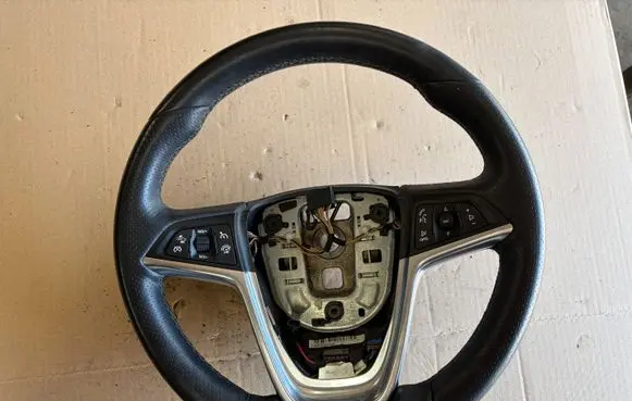 Opel Astra J Steering wheel KIEROWNICAOPEL