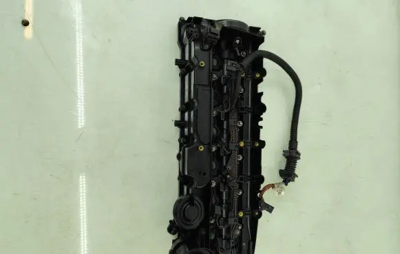 Rocker cam cover
