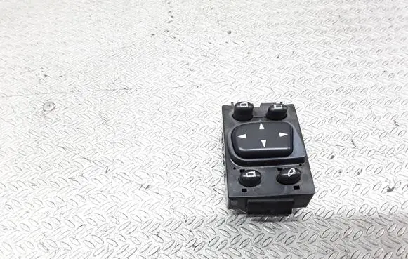 Wing mirror switch