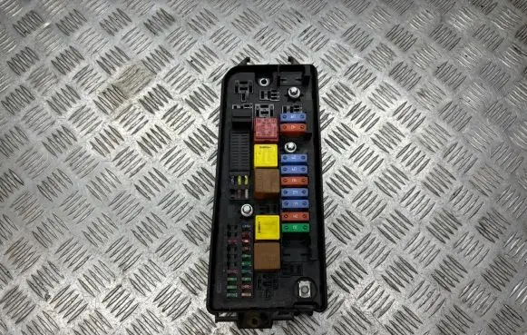 Opel Signum Fuse box set 13144709 69D507
