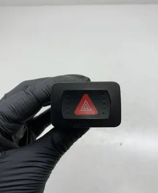 Volkswagen Golf IV Hazard light switch 1J0953235J