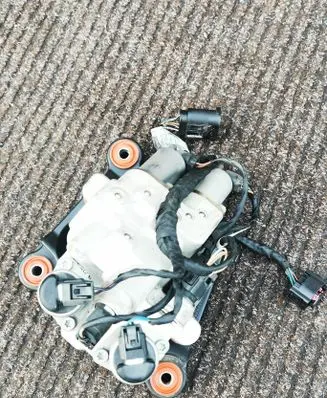 BMW 7 F01 F02 F03 F04 Air suspension compressor 6775258