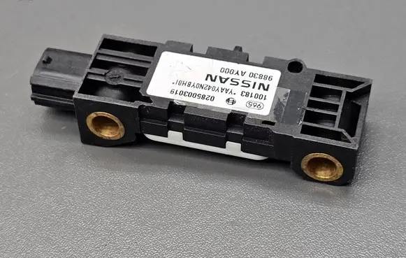Nissan Primera Airbag deployment crash/impact sensor 0285003019 98830AY000