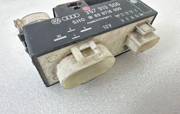 Volkswagen Sharan Coolant fan relay 357919506 898718000