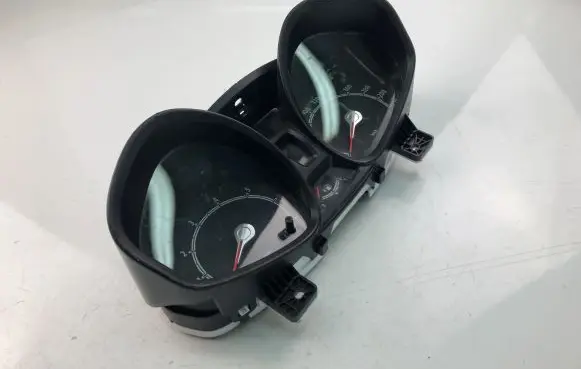 Ford Fiesta Speedometer (instrument cluster) 8A6T10849AM