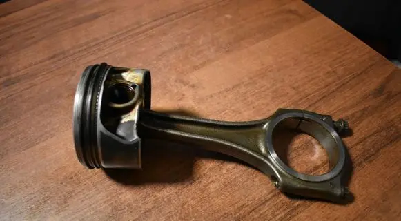 Porsche Panamera (971) Piston 
