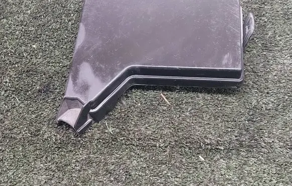 Nissan Qashqai Fuse box cover E00029117 24382BB50A