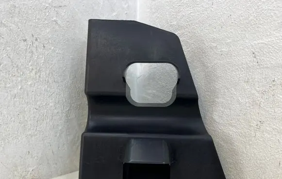 Nissan Qashqai J12 Radiator mount bracket 215686UB1A