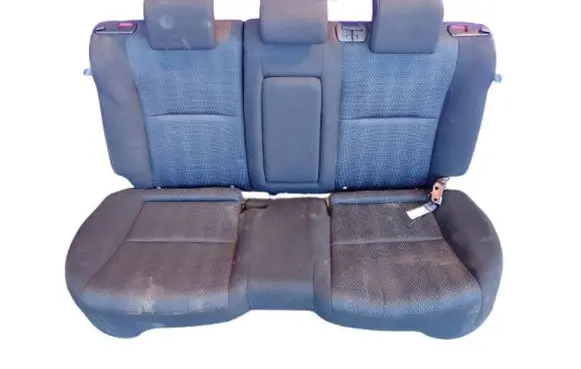 Mazda 3 II Second row seats 