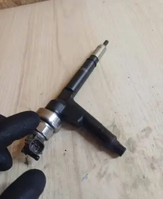 Opel Astra H Fuel injector 8973138612 12F24409