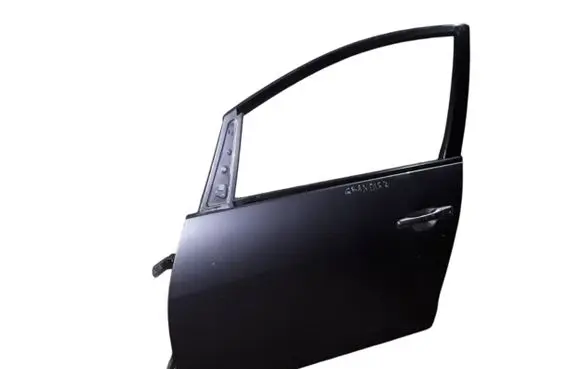 Mitsubishi Grandis Front door MN150851