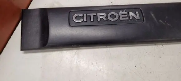 Citroen Berlingo Front door trim (molding) 9619030577