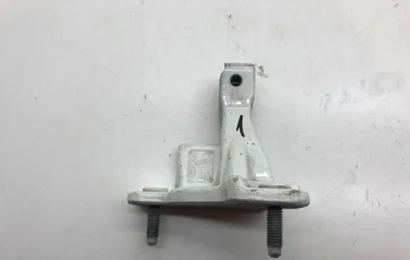 Mercedes-Benz GLC X253 C253 Front door lower hinge X2531711