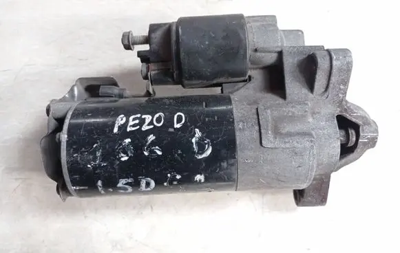 Peugeot 106 Starter motor 0001108125
