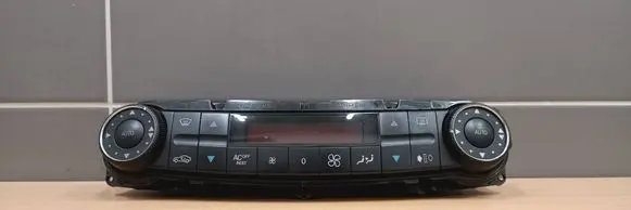Mercedes-Benz E W211 Climate control unit 2118300685 00073402
