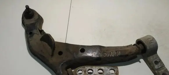 Nissan Almera Tino Front lower control arm/wishbone