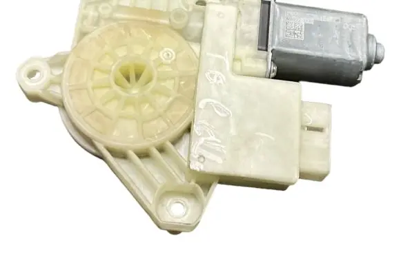 Seat Toledo IV (NH) Front door window regulator motor 5JA959811K