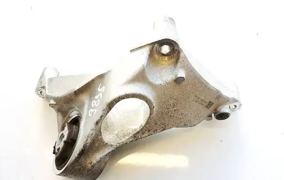 Tesla Model Y Engine mount bracket 109327800b