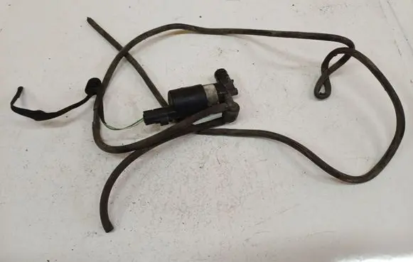 Renault Laguna III Windscreen/windshield washer pump 