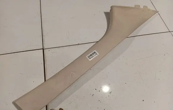 Hyundai Getz (D) pillar trim (bottom) 8582010000