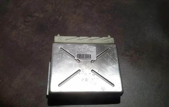 Volvo S60 Engine control unit/module 1T0505A00