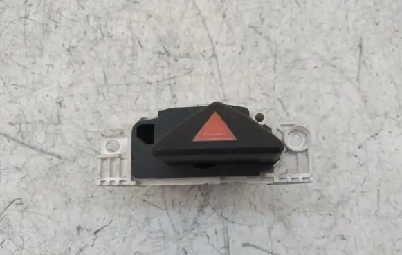 Ford Focus Hazard light switch 2M5T13A350AA
