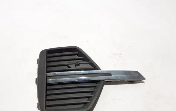 Volvo XC60 Front bumper lower grill 32234948