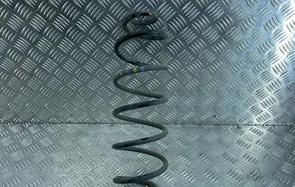Peugeot 5008 II Rear coil spring