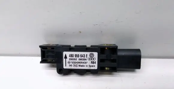 Audi A3 S3 8P Airbag deployment crash/impact sensor 4B0959643E 200352 090304