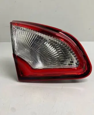 Nissan Qashqai Tailgate rear/tail lights 89503189
