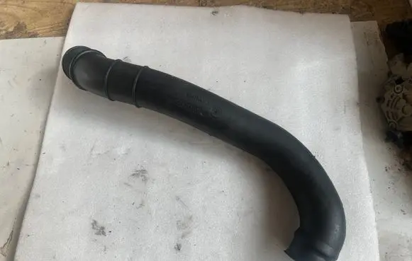 Volvo S40, V40 Intercooler hose/pipe 30621301