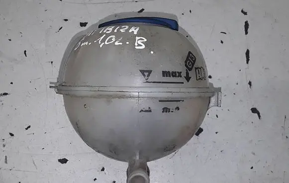 Seat Ibiza IV (6J,6P) Coolant expansion tank/reservoir 6Q0121407B