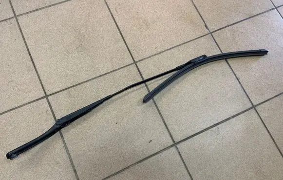 Audi S5 Facelift Front wiper blade arm 8T1955408B