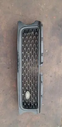 Land Rover Discovery 4 - LR4 Front bumper upper radiator grill 
