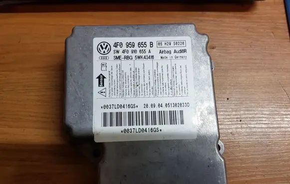 Audi A6 S6 C6 4F Airbag control unit/module 4F0959665B 4F0910655A