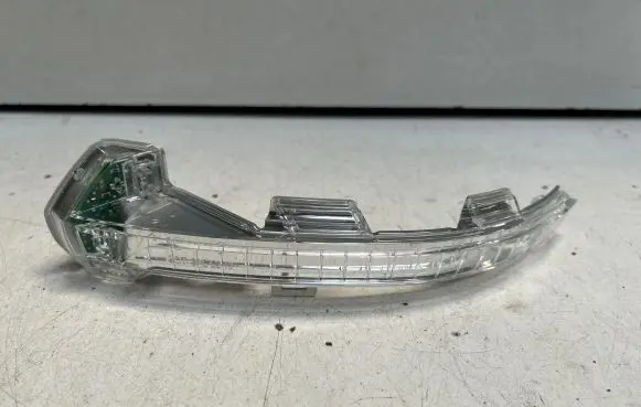 Volkswagen Golf VIII Mirror indicator light 3G0949101A M21441A01